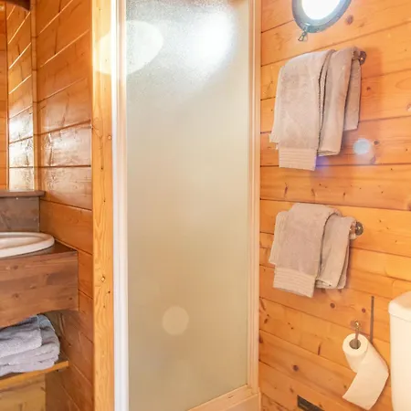 Roulotte Climatisee Avec Piscine Et Jardin - Fr-1-622-54 Holiday home Vihiers