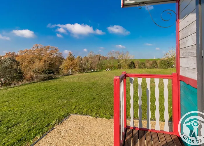 Roulotte Climatisee Avec Piscine Et Jardin - Fr-1-622-54 * Vihiers